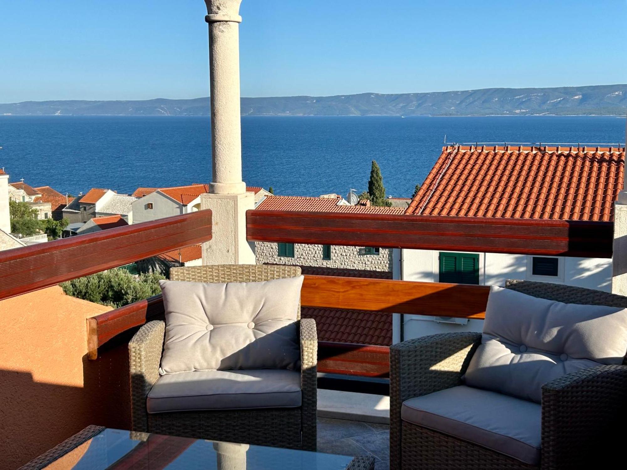 Villa Kiki Bol Exterior photo